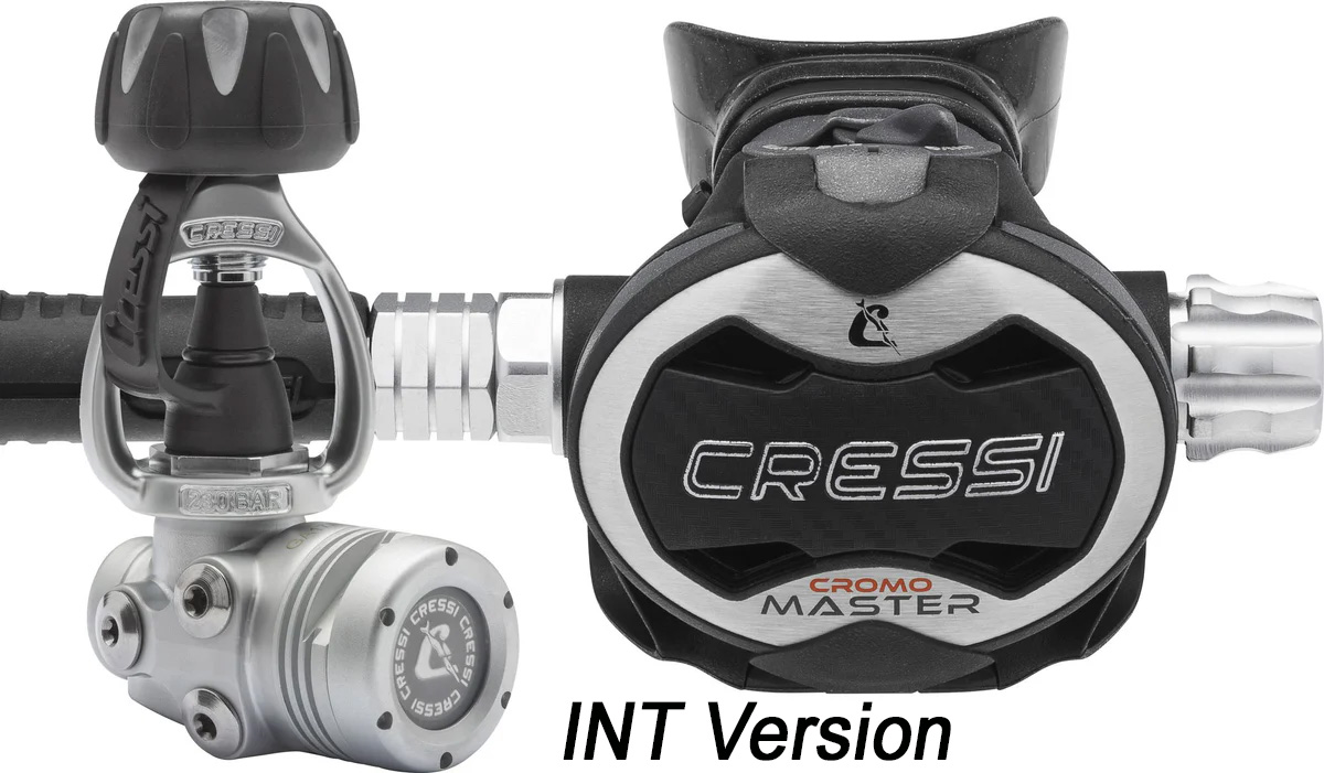 Der Cressi T10-SC Cromo Master INT Atemregler im Set mit der INT ersten Stufe