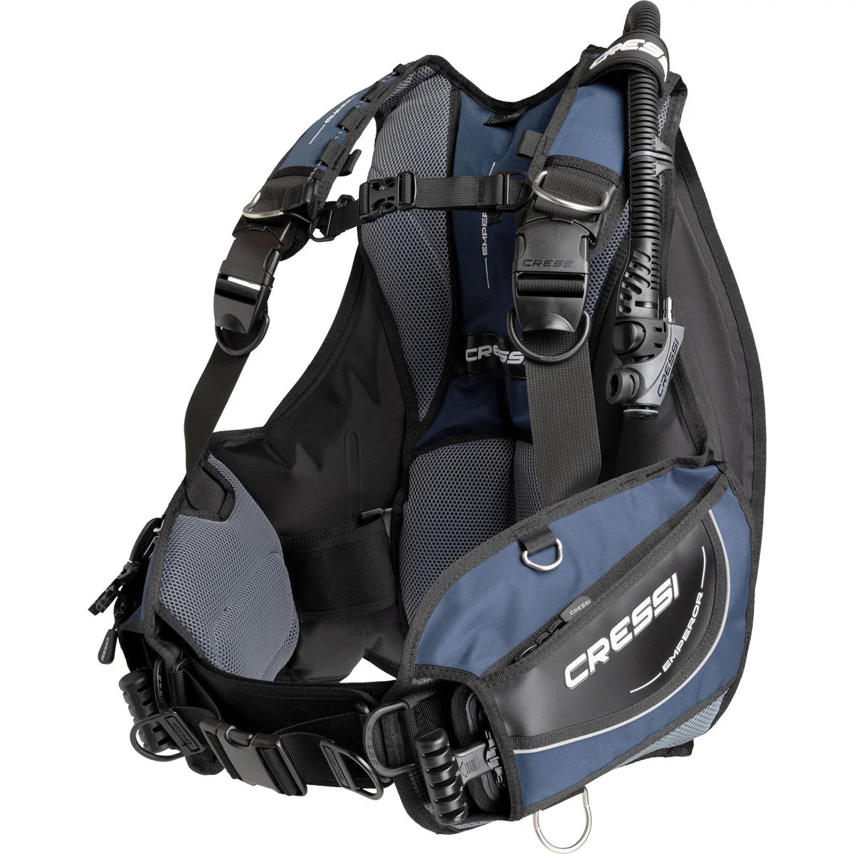Das Cressi Emperor Hybrid-Jacket in der Frontansicht mit dem Flat Lock Bleisystem und großen Zubehörtaschen.