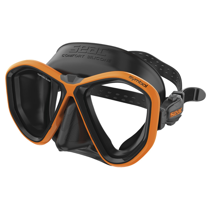 Die Seac Symbol Asian Fit Tauchmaske mit geneigten Temperglas-Linsen und speziellem Asian-Fit-Silikonrock für schmale Gesichter.