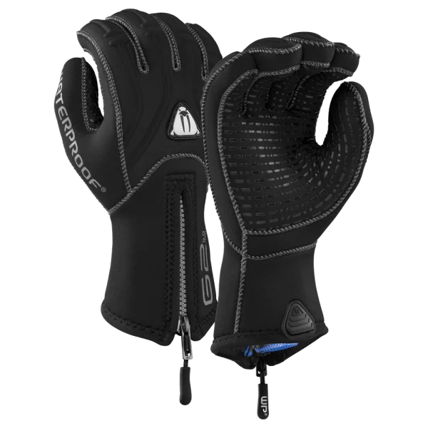 Waterproof G2 5mm Neoprenhandschuhe mit geöffnetem Reißverschluss für einen leichten Einstieg und maximalen Wärmeschutz beim Tauchen