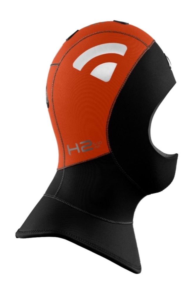 Vorderansicht der Waterproof H2 5/10mm High Visibility Sandwich Polar Evoluted Kopfhaube für Tauchen im kalten Wasser in leuchtendem Orange für maximale Sichtbarkeit an der Wasseroberfläche.