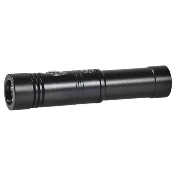 Die kompakte Oceama Blenny 2 LED-Tauchlampe in mattschwarzer Ausführung mit 1200 Lumen.