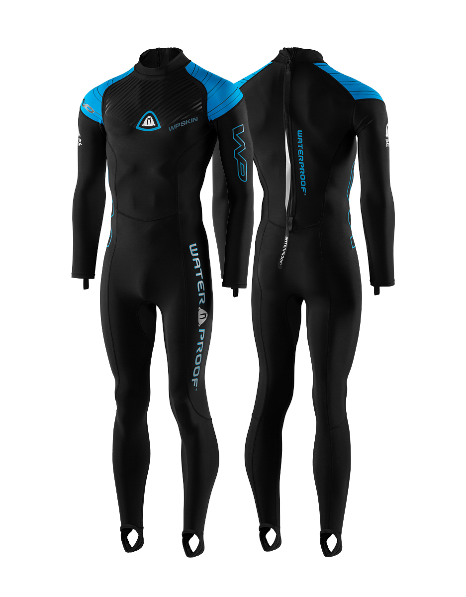 Nahaufnahme des Oberkörpers des Waterproof WP Skin, die das hochelastische Lycra-Material und den hochwertigen YKK-Frontreißverschluss zeigt